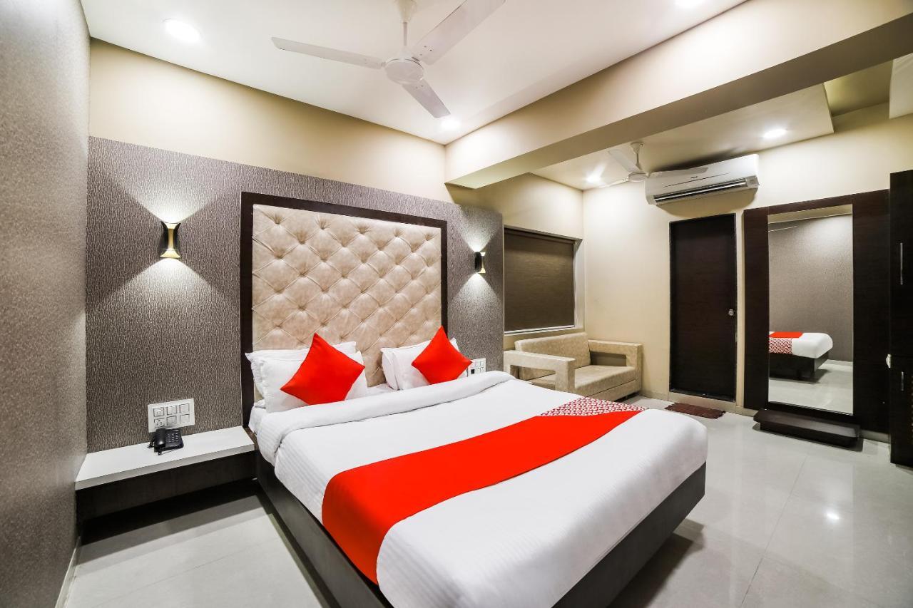 Capital O 41587 Hotel Airport Inn One Ahmedabad Exterior photo