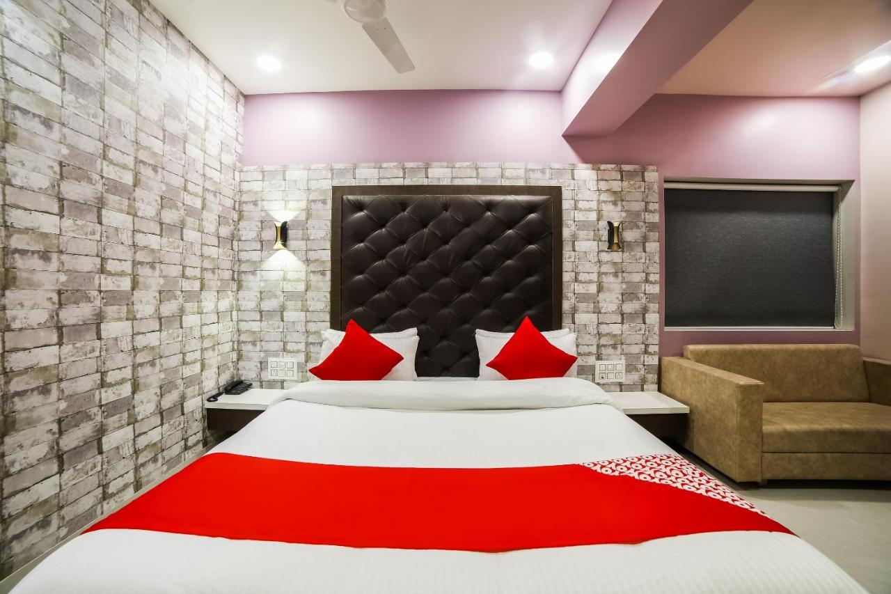 Capital O 41587 Hotel Airport Inn One Ahmedabad Exterior photo
