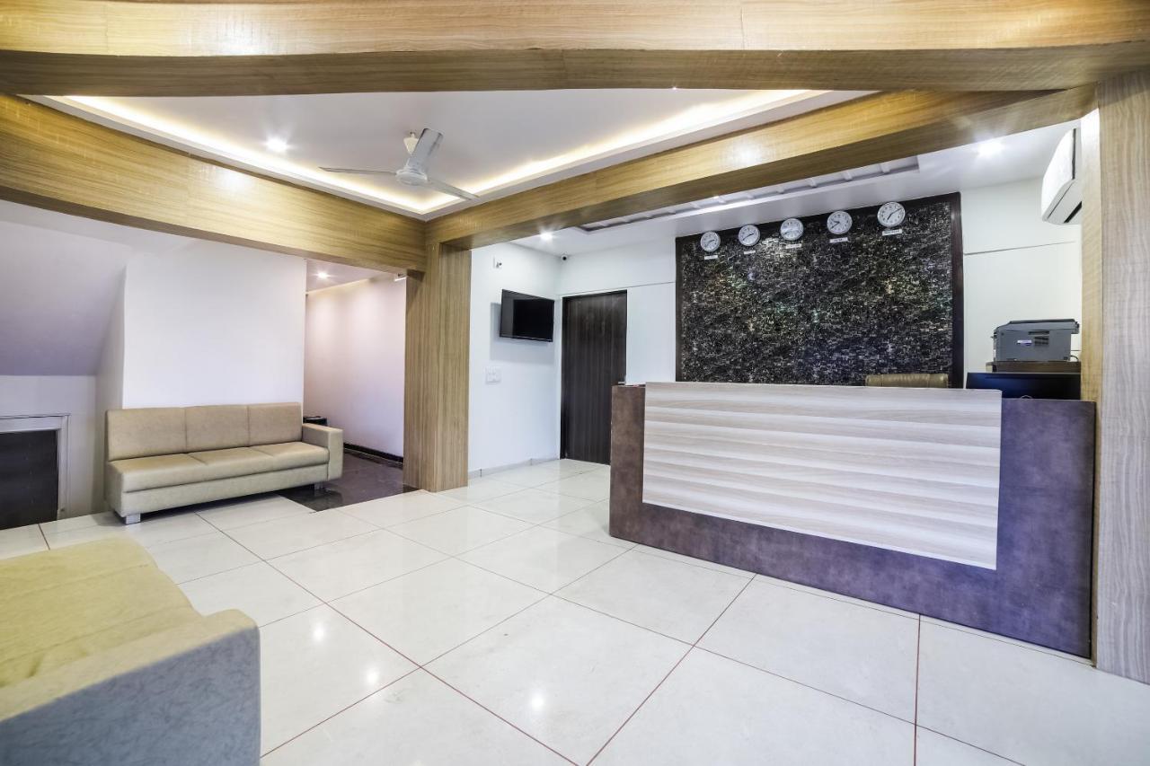 Capital O 41587 Hotel Airport Inn One Ahmedabad Exterior photo