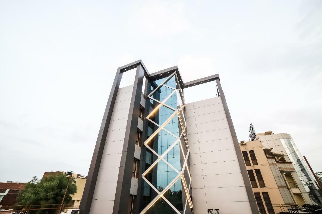 Capital O 41587 Hotel Airport Inn One Ahmedabad Exterior photo
